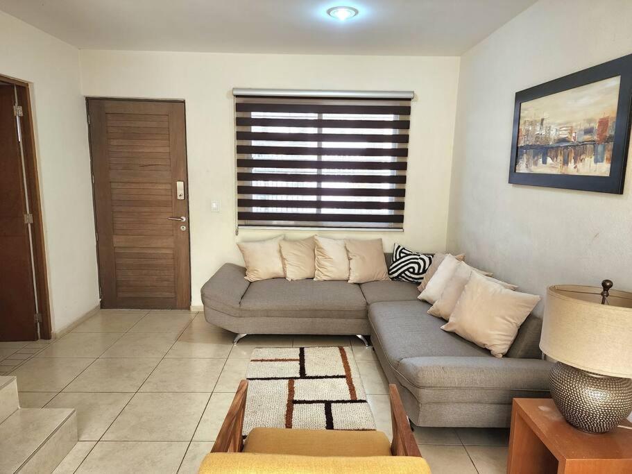 Casa Para Grupos Grandes Por El Iteso Guadalajara Eksteriør bilde