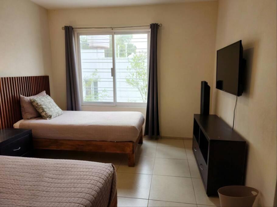 Casa Para Grupos Grandes Por El Iteso Guadalajara Eksteriør bilde